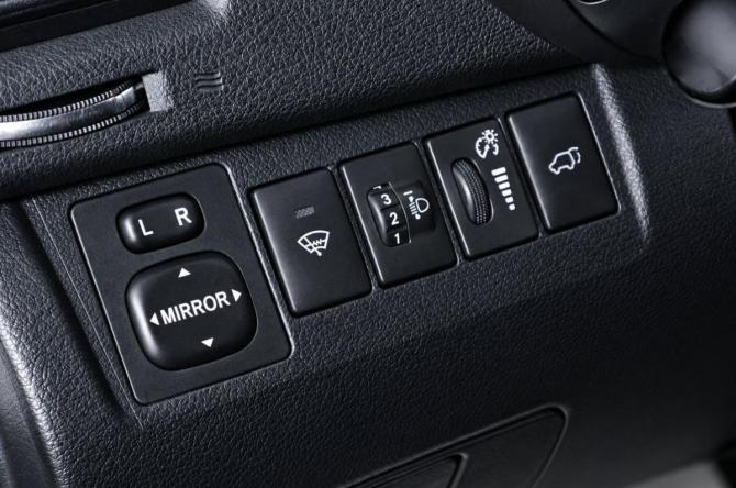 Toyota Highlander II (XU40) Рестайлинг с пробегом 2012 года, цена 2 299 000 рублей, 265000 км, внедорожник, Автокод Объявления