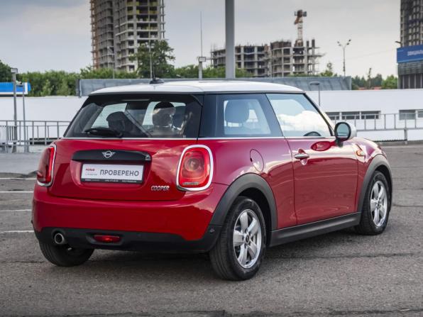 Mini Hatch III (F55/F56) Рестайлинг с пробегом 2019 года, цена 1 748 000 рублей, 131800 км, хэтчбек, Автокод Объявления