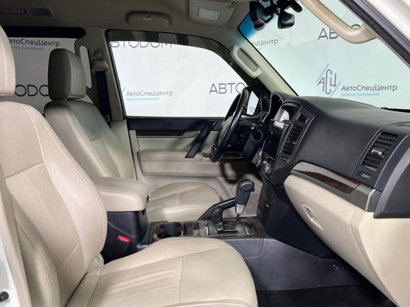 Mitsubishi Pajero IV Рестайлинг 2 с пробегом 2019 года, цена 3 447 000 рублей, 36280 км, внедорожник, Автокод Объявления