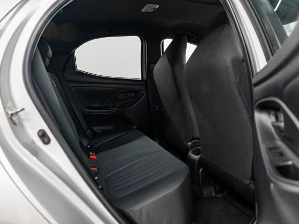Toyota Yaris IV с пробегом 2021 года, цена 1 197 000 рублей, 113025 км, хэтчбек, Автокод Объявления