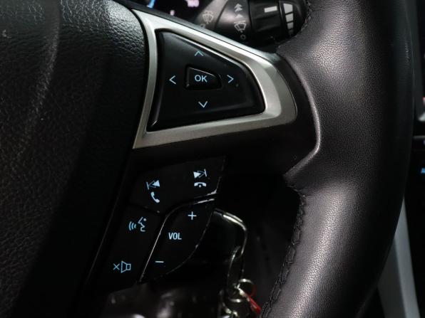 Ford Fusion (North America) II с пробегом 2013 года, цена 1 030 000 рублей, 240000 км, седан, Автокод Объявления