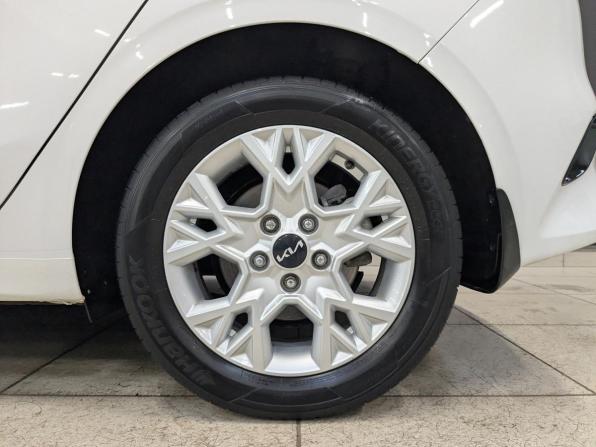 Kia Ceed III Рестайлинг с пробегом 2022 года, цена 2 250 000 рублей, 71500 км, хэтчбек, Автокод Объявления