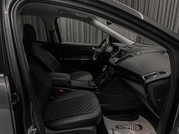 Ford Kuga II Рестайлинг с пробегом 2017 года, цена 1 450 000 рублей, 132000 км, внедорожник, Автокод Объявления