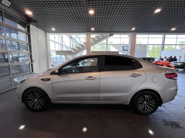 Kia Rio III Рестайлинг с пробегом 2017 года, цена 965 000 рублей, 178645 км, седан, Автокод Объявления