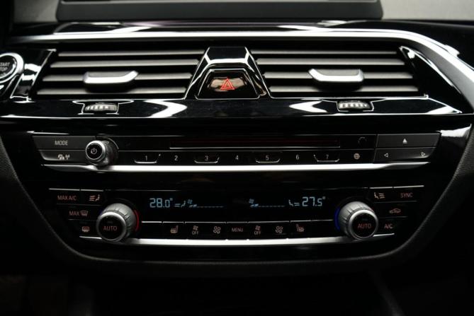 BMW 5 серии VII (G30/G31/G38) с пробегом 2017 года, цена 3 380 000 рублей, 155000 км, седан, Автокод Объявления