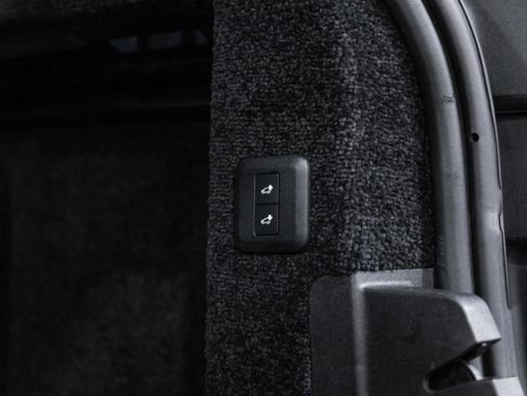 Land Rover Range Rover IV Рестайлинг с пробегом 2018 года, цена 5 599 000 рублей, 160181 км, внедорожник, Автокод Объявления