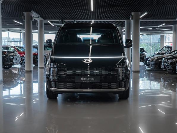 Hyundai Staria I Рестайлинг с пробегом 2026 года, цена 7 250 000 рублей, 42 км, минивэн, Автокод Объявления