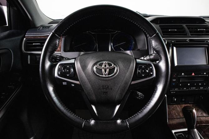 Toyota Camry VII (XV50) Рестайлинг 2 с пробегом 2017 года, цена 2 299 000 рублей, 156704 км, седан, Автокод Объявления