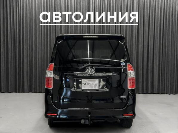 Toyota Noah II (R70) с пробегом 2007 года, цена 1 100 000 рублей, 285000 км, минивэн, Автокод Объявления