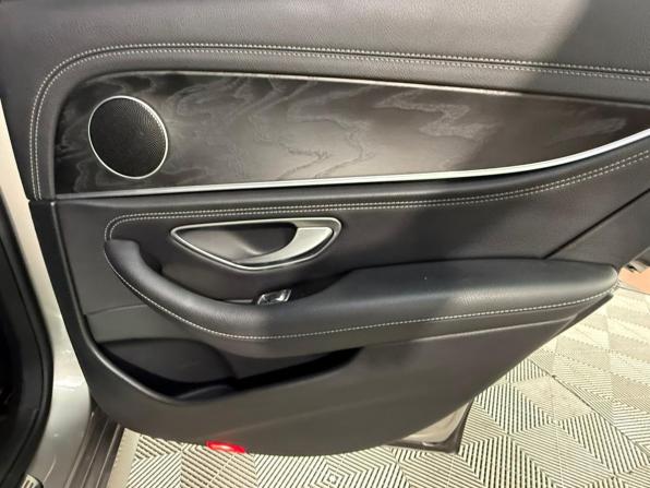 Mercedes-Benz E-Класс V (W213 S213 C238) Рестайлинг с пробегом 2020 года, цена 4 280 000 рублей, 103566 км, седан, Автокод Объявления