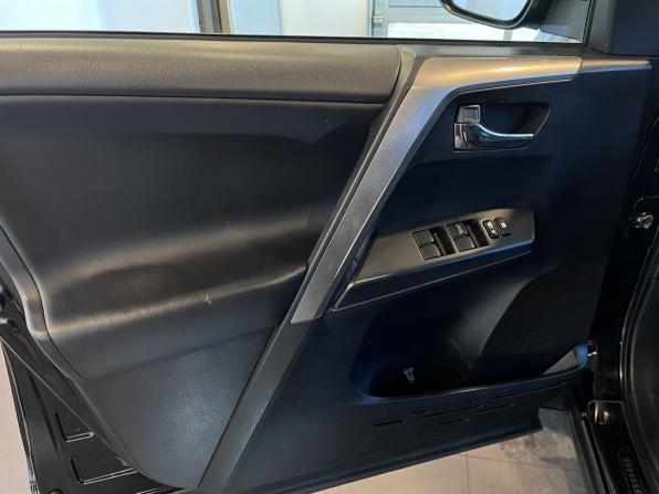 Toyota RAV4 IV (XA40) Рестайлинг с пробегом 2019 года, цена 2 550 000 рублей, 165722 км, внедорожник, Автокод Объявления