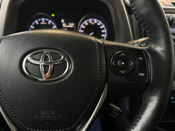 Toyota RAV4 IV (XA40) Рестайлинг с пробегом 2018 года, цена 1 920 000 рублей, 183596 км, внедорожник, Автокод Объявления
