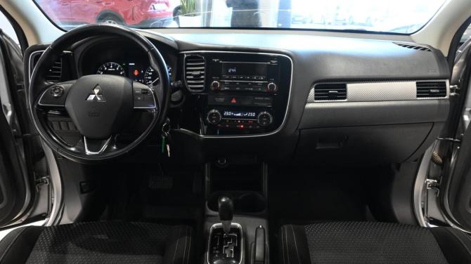 Mitsubishi Outlander III Рестайлинг 2 с пробегом 2016 года, цена 1 625 000 рублей, 136000 км, внедорожник, Автокод Объявления