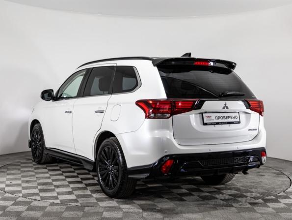 Mitsubishi Outlander III Рестайлинг 3 с пробегом 2022 года, цена 3 299 000 рублей, 20800 км, внедорожник, Автокод Объявления