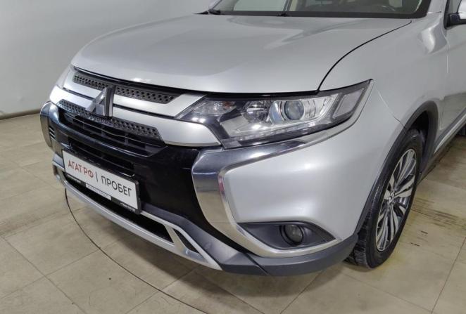 Mitsubishi Outlander III Рестайлинг 3 с пробегом 2019 года, цена 1 900 000 рублей, 205000 км, внедорожник, Автокод Объявления
