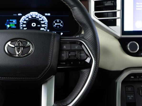 Toyota Tundra III с пробегом 2022 года, цена 8 145 055 рублей, 28022 км, offers.body_type.unknown, Автокод Объявления