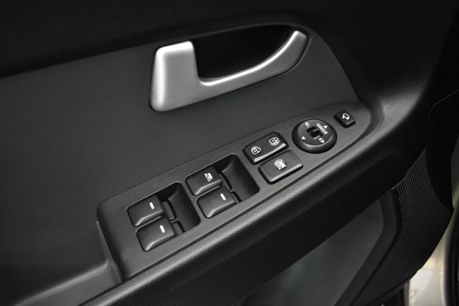 Kia Sportage III с пробегом 2013 года, цена 1 395 000 рублей, 114823 км, внедорожник, Автокод Объявления