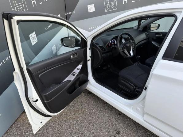 Hyundai Solaris I Рестайлинг с пробегом 2016 года, цена 1 079 000 рублей, 60360 км, седан, Автокод Объявления