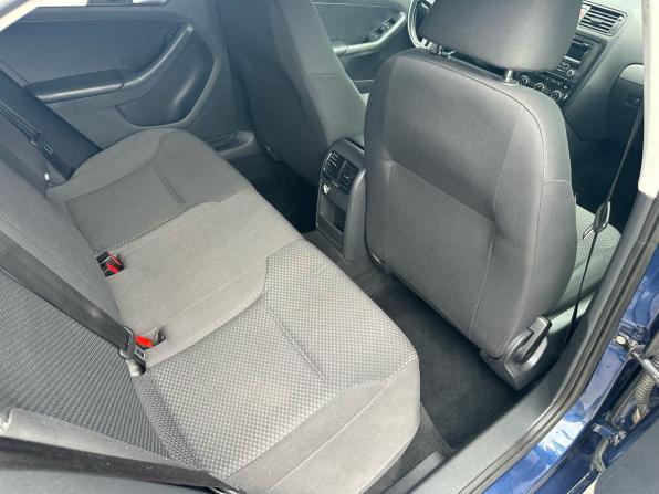Volkswagen Jetta VI с пробегом 2012 года, цена 750 000 рублей, 285205 км, седан, Автокод Объявления