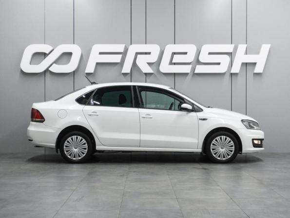 Volkswagen Polo V Рестайлинг с пробегом 2018 года, цена 1 119 000 рублей, 124054 км, седан, Автокод Объявления
