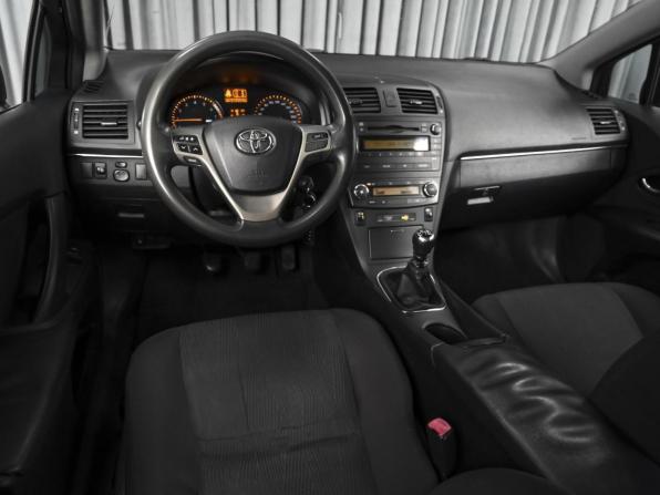 Toyota Avensis III с пробегом 2009 года, цена 1 039 000 рублей, 212554 км, седан, Автокод Объявления