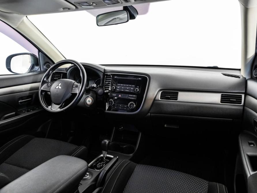 Mitsubishi Outlander III Рестайлинг 2 Санкт-Петербург  - изображение 9