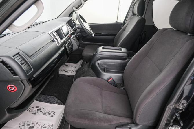 Toyota HiAce H200 Рестайлинг с пробегом 2014 года, цена 2 959 000 рублей, 330000 км, минивэн, Автокод Объявления