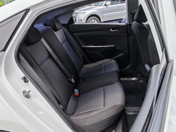 Hyundai Solaris II с пробегом 2019 года, цена 1 315 000 рублей, 170210 км, седан, Автокод Объявления
