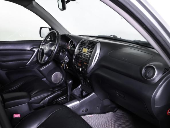Toyota RAV4 II (XA20) Рестайлинг с пробегом 2004 года, цена 990 000 рублей, 324578 км, внедорожник, Автокод Объявления