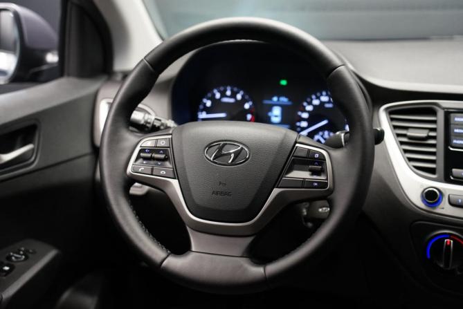 Hyundai Solaris II с пробегом 2017 года, цена 1 270 000 рублей, 149500 км, седан, Автокод Объявления