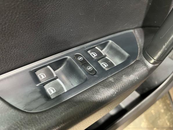 Volkswagen Touareg II с пробегом 2010 года, цена 1 240 000 рублей, 294605 км, внедорожник, Автокод Объявления