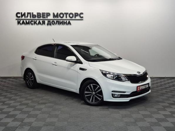 Kia Rio III Рестайлинг с пробегом 2015 года, цена 1 030 000 рублей, 111850 км, седан, Автокод Объявления