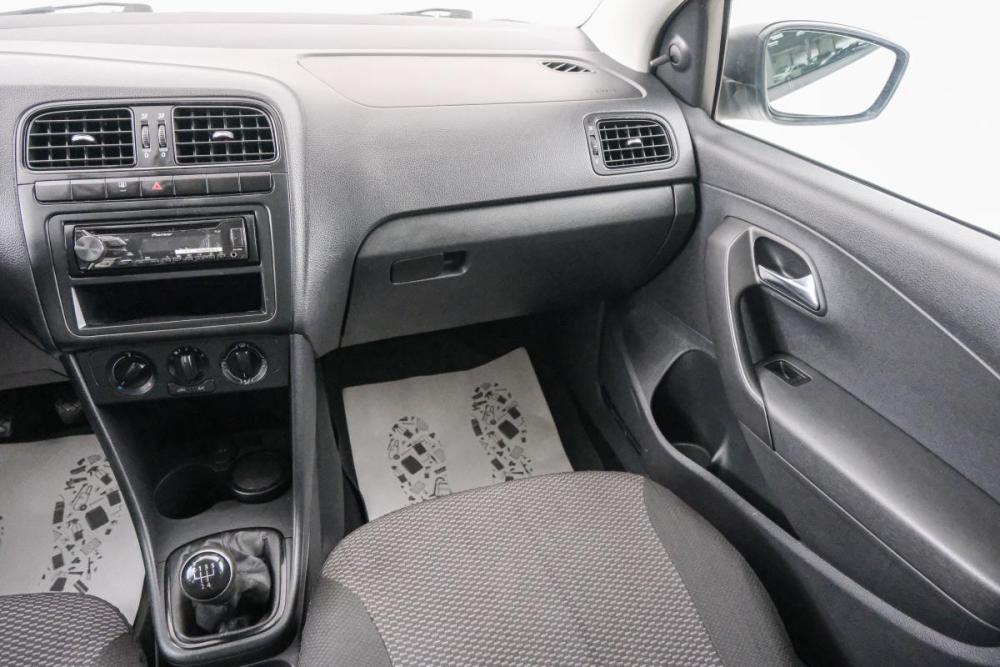 Volkswagen Polo V Рестайлинг Красноярск  - изображение 12