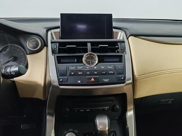 Lexus NX I с пробегом 2016 года, цена 2 435 000 рублей, 154226 км, внедорожник, Автокод Объявления
