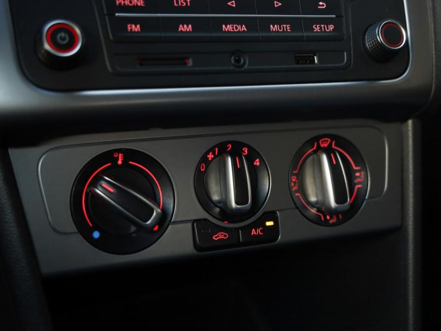 Volkswagen Polo V Рестайлинг Санкт-Петербург  - изображение 17