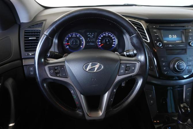 Hyundai i40 I Рестайлинг с пробегом 2015 года, цена 1 299 000 рублей, 209870 км, седан, Автокод Объявления