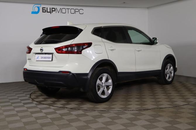 Nissan Qashqai II с пробегом 2019 года, цена 1 999 990 рублей, 55715 км, внедорожник, Автокод Объявления