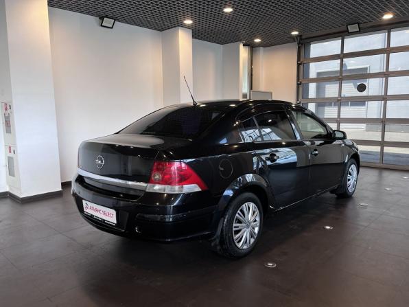 Opel Astra H Рестайлинг с пробегом 2012 года, цена 510 000 рублей, 243716 км, седан, Автокод Объявления