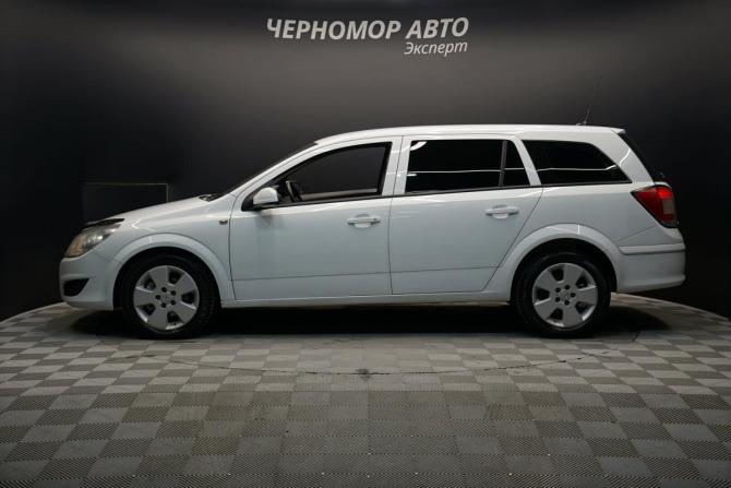 Opel Astra H Рестайлинг с пробегом 2008 года, цена 480 000 рублей, 300000 км, универсал, Автокод Объявления