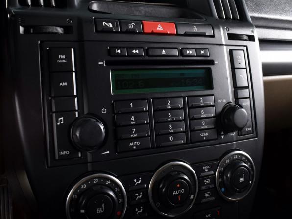 Land Rover Freelander II с пробегом 2009 года, цена 999 995 рублей, 353288 км, внедорожник, Автокод Объявления