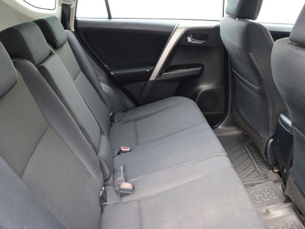 Toyota RAV4 IV (XA40) Рестайлинг с пробегом 2016 года, цена 1 800 000 рублей, 264366 км, внедорожник, Автокод Объявления