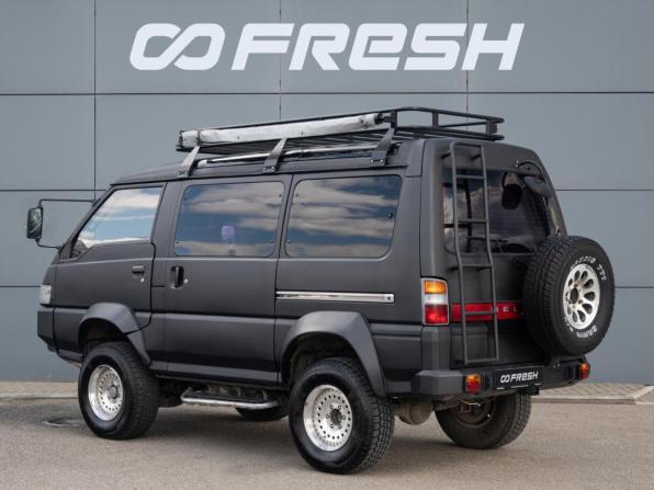 Mitsubishi Delica III с пробегом 1992 года, цена 1 180 000 рублей, 299210 км, минивэн, Автокод Объявления