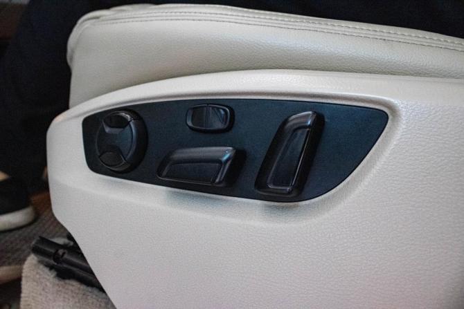 Volkswagen Touareg II с пробегом 2012 года, цена 2 250 000 рублей, 211909 км, внедорожник, Автокод Объявления