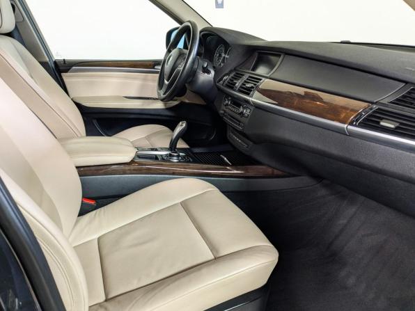 BMW X5 II (E70) Рестайлинг с пробегом 2011 года, цена 1 899 900 рублей, 315000 км, внедорожник, Автокод Объявления