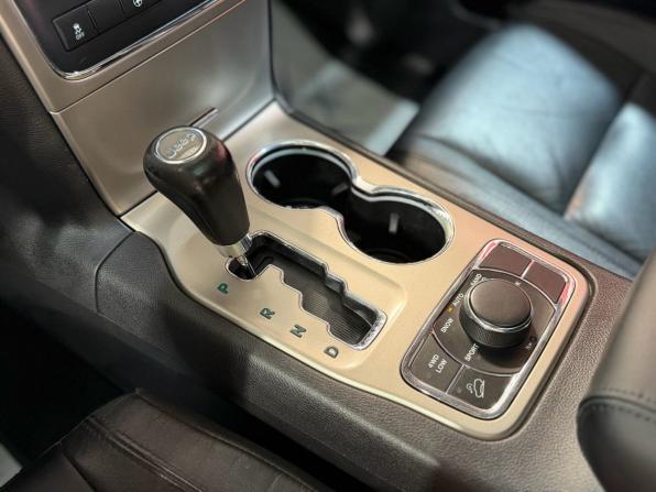 Jeep Grand Cherokee IV (WK2) с пробегом 2012 года, цена 1 699 000 рублей, 159751 км, внедорожник, Автокод Объявления