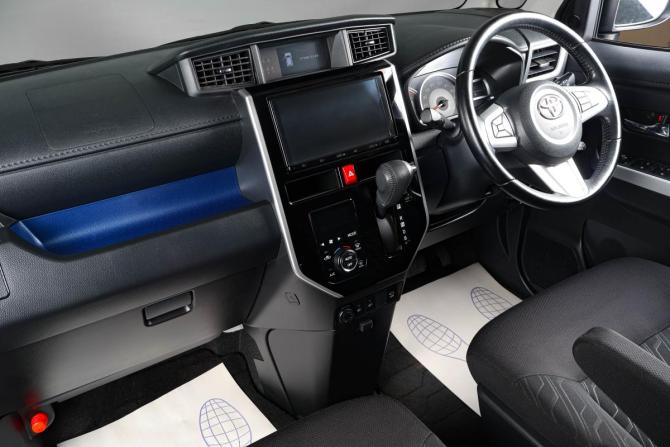 Toyota Roomy I Рестайлинг с пробегом 2020 года, цена 1 399 000 рублей, 115231 км, микровэн, Автокод Объявления