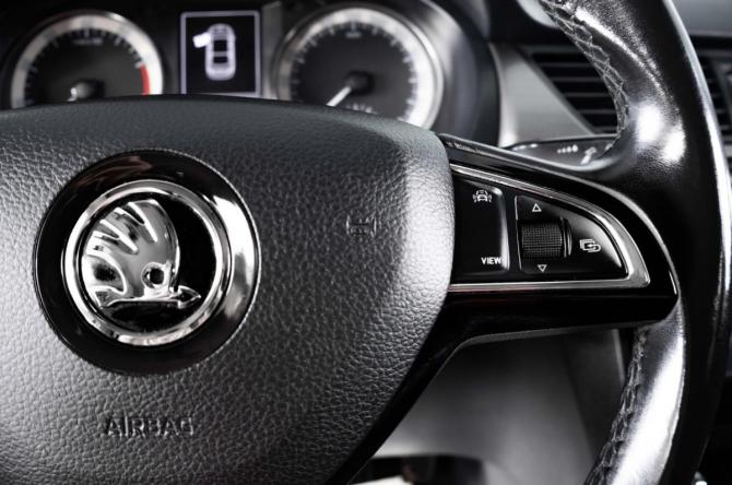 Skoda Rapid I Рестайлинг с пробегом 2019 года, цена 1 399 000 рублей, 117239 км, лифтбек, Автокод Объявления