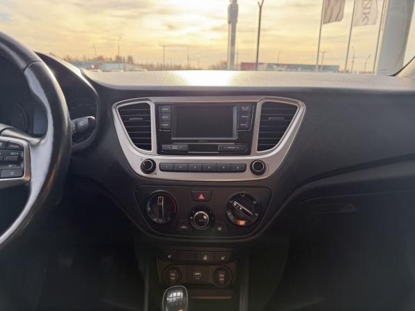 Hyundai Solaris II с пробегом 2019 года, цена 1 380 000 рублей, 62927 км, седан, Автокод Объявления