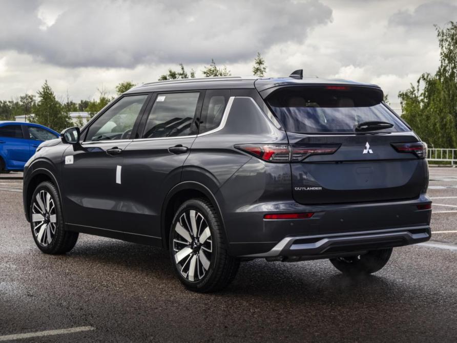Mitsubishi Outlander IV Рестайлинг Москва  - изображение 34