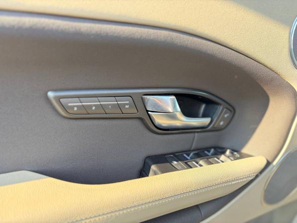 Land Rover Range Rover Evoque I Рестайлинг с пробегом 2016 года, цена 2 235 000 рублей, 155003 км, внедорожник, Автокод Объявления